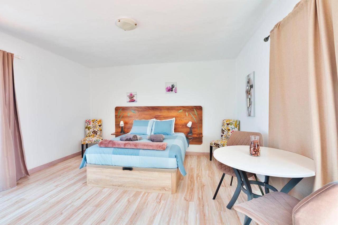 Apartmán Guanapay - Casa Marosenia Güime Exteriér fotografie